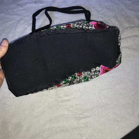 5 FOR $25 - Black Embroidered Boho Purse - Picture 3 of 4